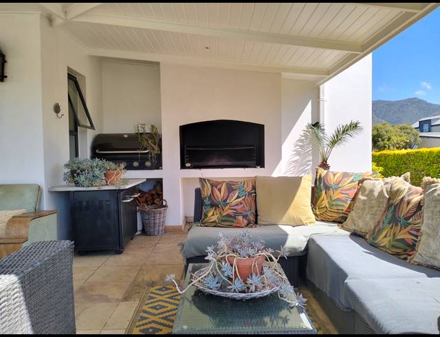 4 BEDROOM FREESTANDING FOR SALE IN SILWERSTRAND GOLF AND RIVER ESTATE